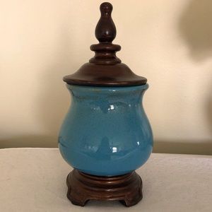 Decorative ceramic jar